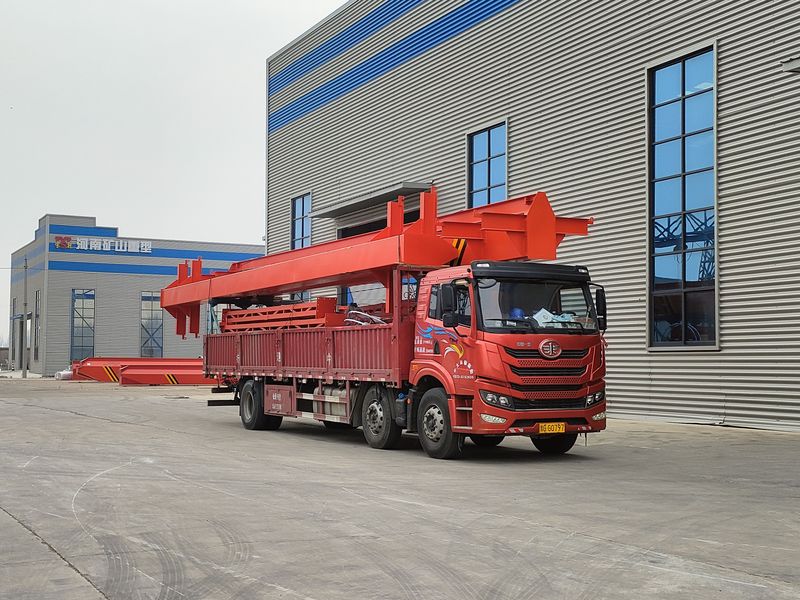 2臺電動葫蘆門式起重機(jī) MHxh10t—13m 發(fā)往河南焦作交付客戶使用。