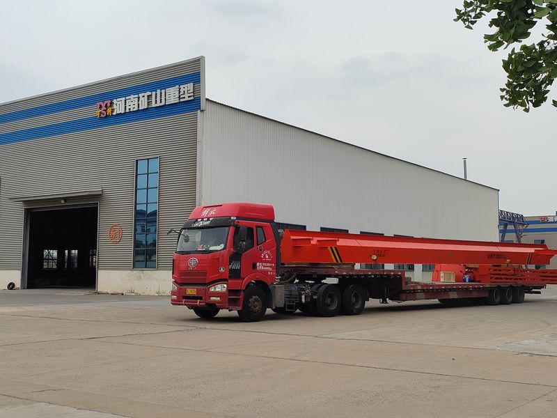 電動(dòng)葫蘆門(mén)式起重機(jī) MHxh10t—20m 制作完成，發(fā)往新疆交付客戶使用。